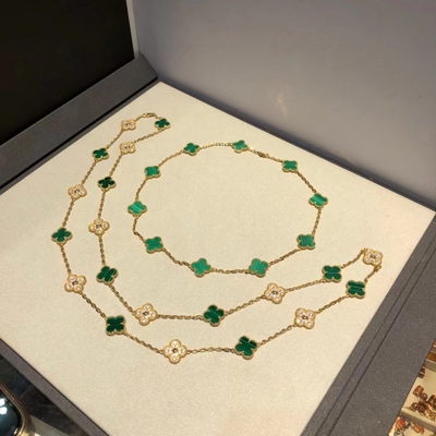 Pulseira de Trevo de Quatro Folhas com Diamantes em Ouro 18k, Marca Personalizada