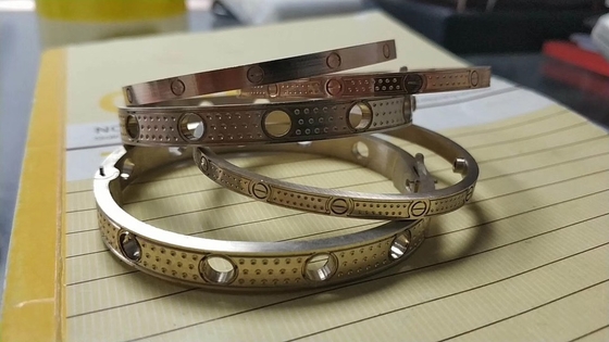 OEM 18k Solid Gold Jewelry China Factory Custom Brand Jewelry Mountings And Settings (Joias de ouro maciço de 18k)