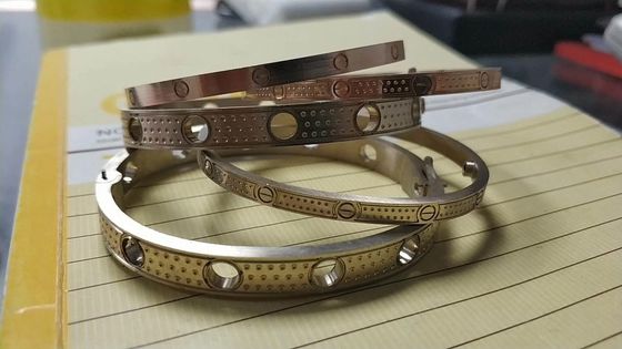 OEM 18k Solid Gold Jewelry China Factory Custom Brand Jewelry Mountings And Settings (Joias de ouro maciço de 18k)