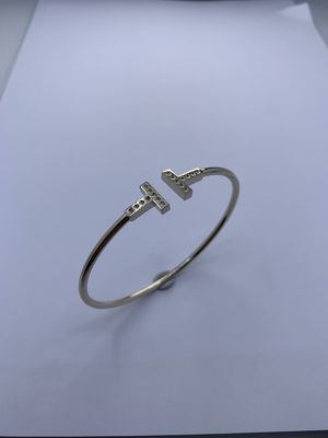 Vários Jóias de ouro personalizadas de 18K para clientes finais Montantes Semi-montantes / Joias acabadas